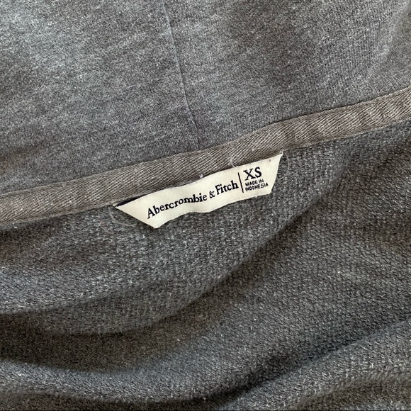 Abercrombie & Fitch cropped sweatshirt - Picture 4 of 4